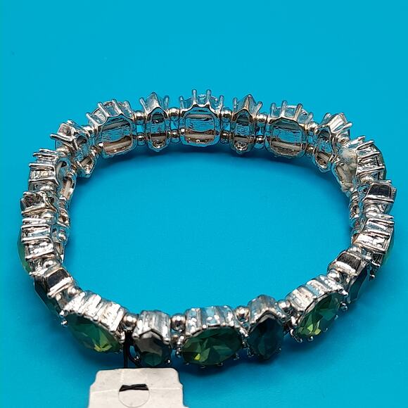 Macy's Green Rhinestone Stretch Bracelet, New With Tags, Old Stock - Picture 11 of 11